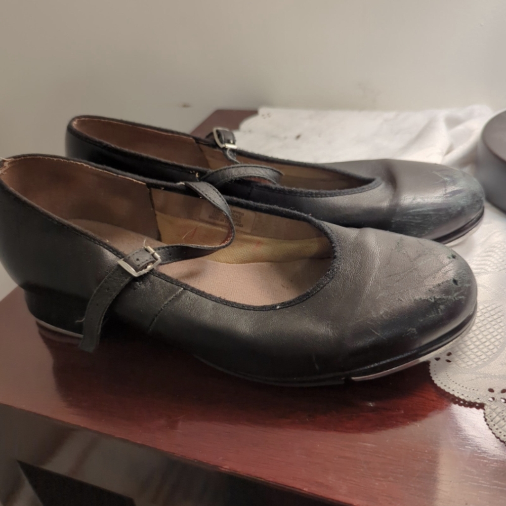 Tap Shoes size 8